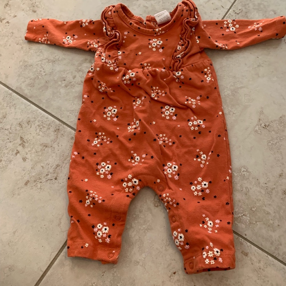 Starting Out long sleeve onesie size 3 months